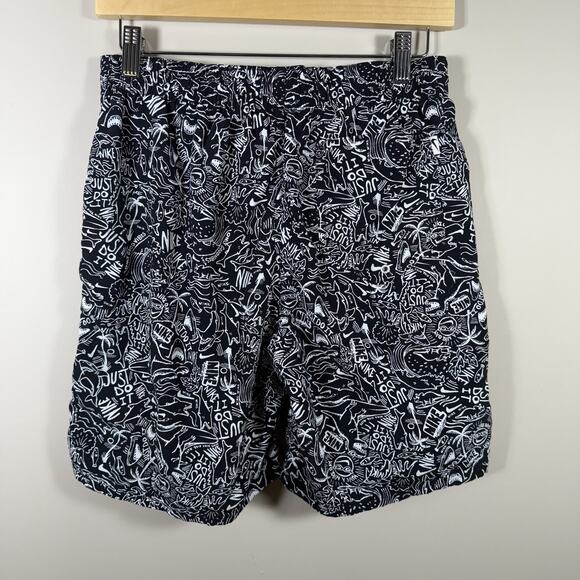 Nike Shark Mens SIZE SMALL Black Shark Icon 6.5" Volley Print Board Trunks Sport - Picture 2 of 12